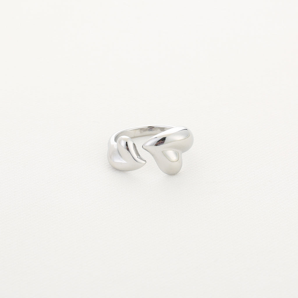 Double heart ring