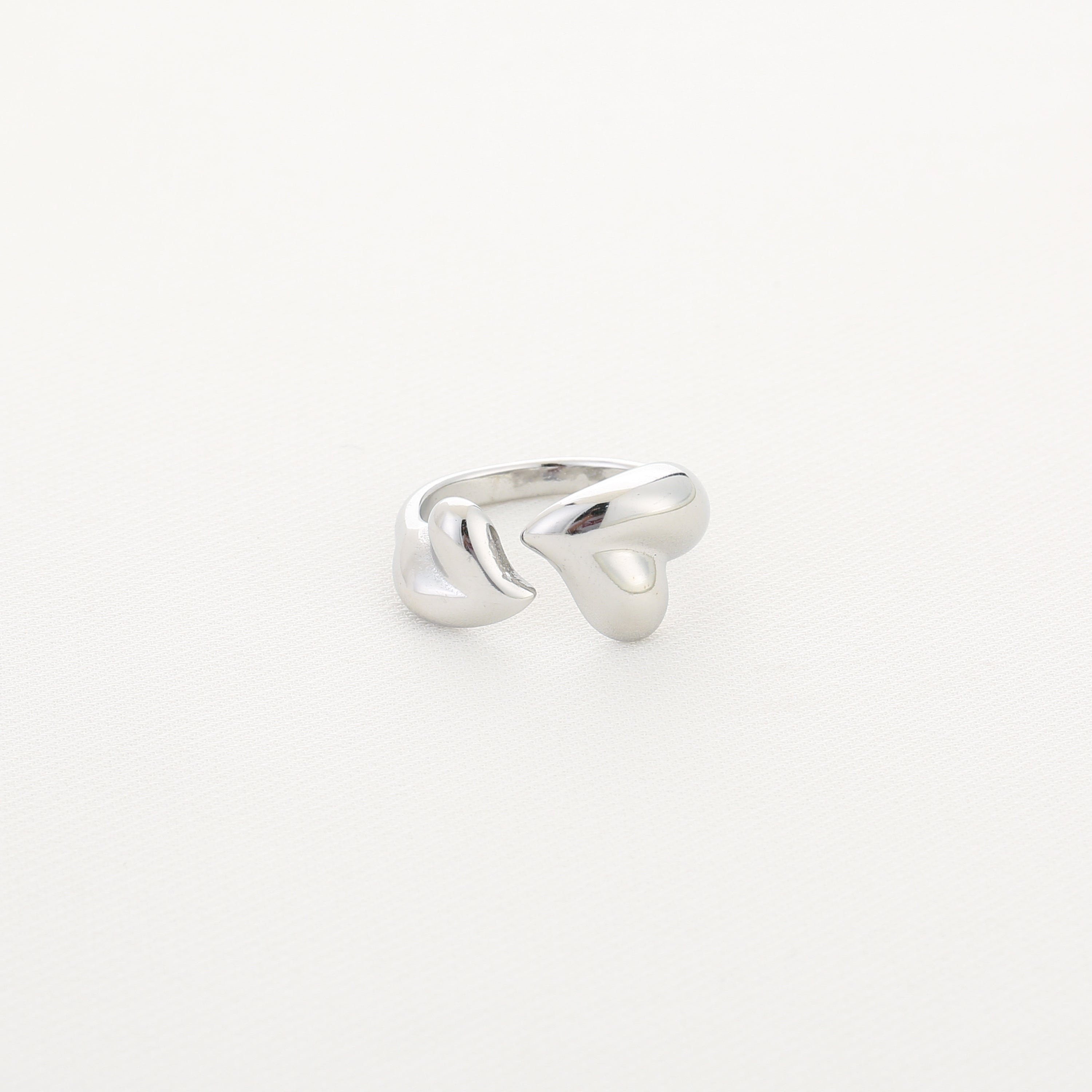 Double heart ring